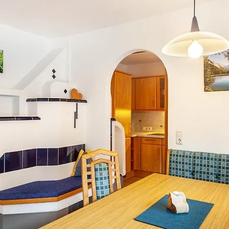 Haus Alpenheim 3 Apartment Tux
