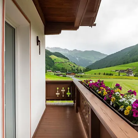 Haus Alpenheim 3 *