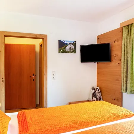 Apartment Haus Alpenheim 3 Tux