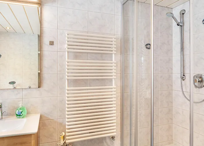 Haus Alpenheim 3 Appartement *